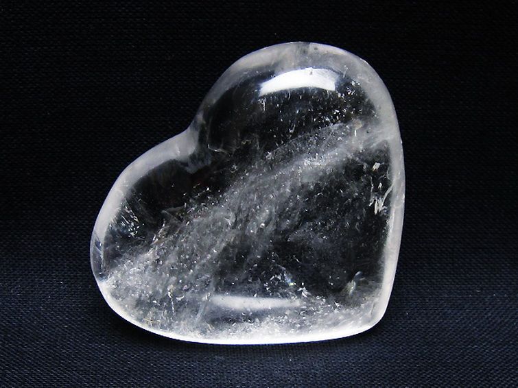 ヒマラヤ水晶ハート 置物 [t387-14557] 2枚目