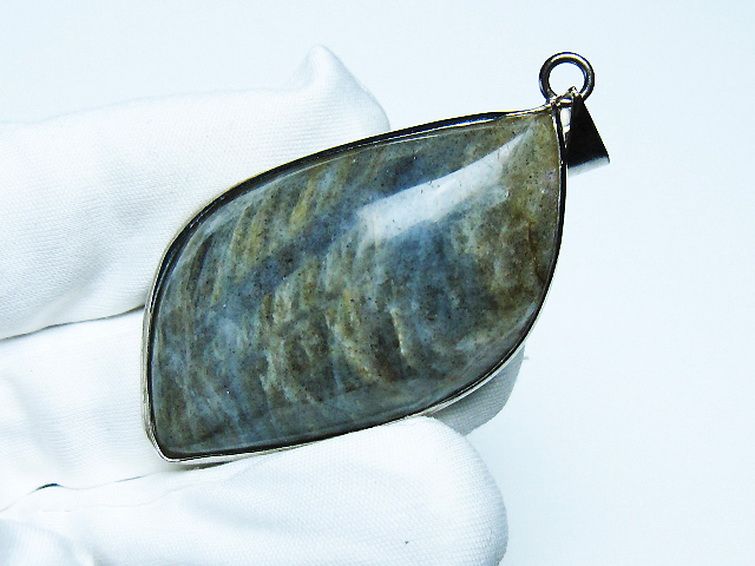 ラブラドライト ペンダント [T413-4164] 1枚目