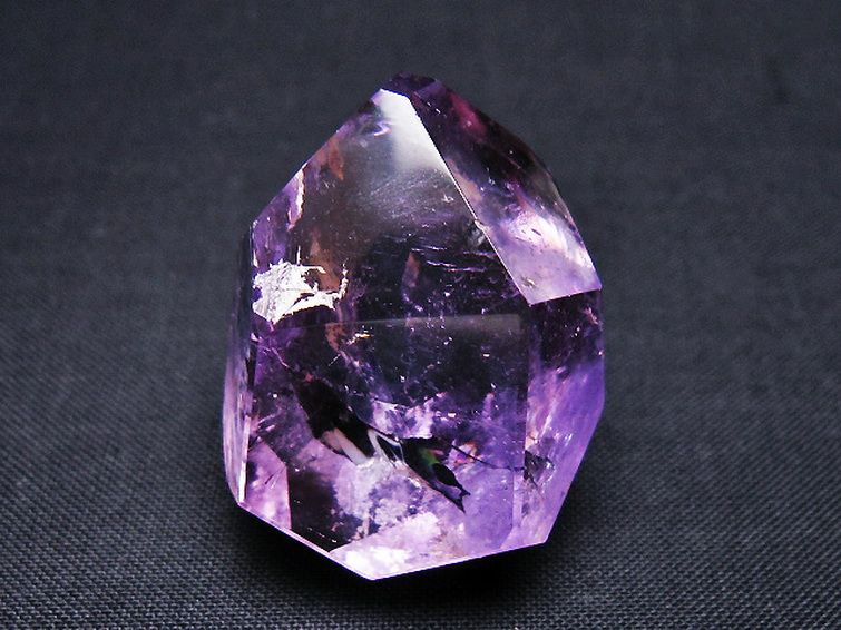 虹入り アメジスト 原石[T436-2963] 1枚目