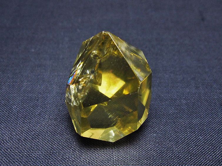 虹入り 黄水晶(シトリン) 原石 [t436-2979] 1枚目