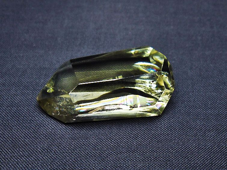 虹入り 黄水晶(シトリン) 原石 [t436-2981] 3枚目