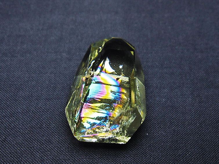 虹入り 黄水晶(シトリン) 原石 [t436-2995] 2枚目
