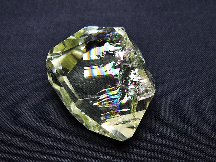 虹入り 黄水晶(シトリン) 原石[T436-2999] 2枚目
