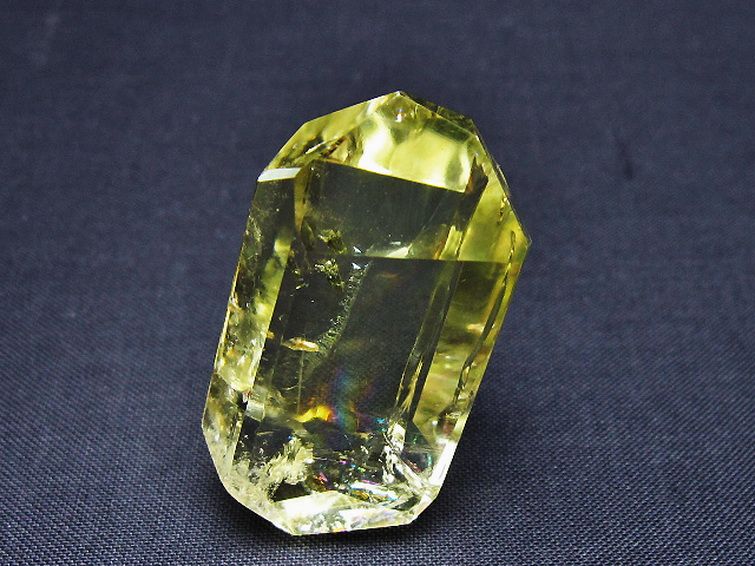 虹入り 黄水晶(シトリン) 原石[T436-3011] 1枚目