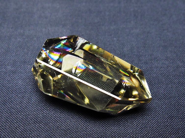 虹入り 黄水晶(シトリン) 原石 [t436-3015]