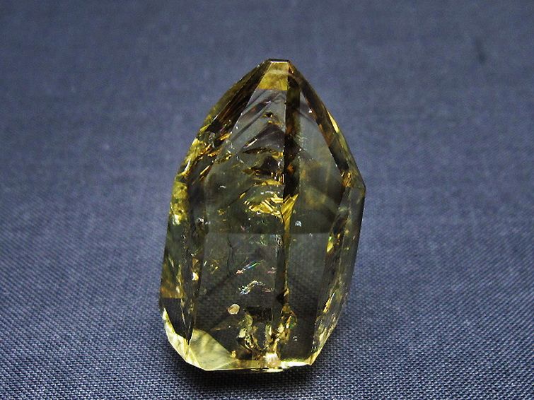 虹入り シトリンファントム 原石 [t436-3031] 1枚目