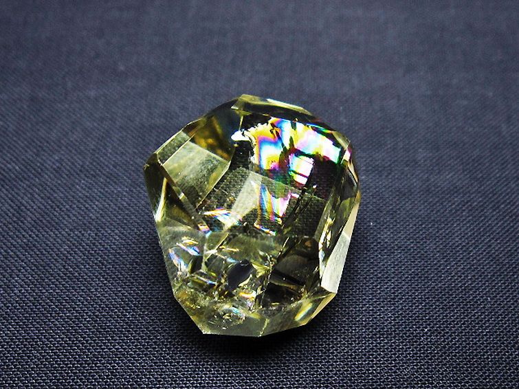 虹入り 黄水晶(シトリン) 原石 [t436-3040] 3枚目