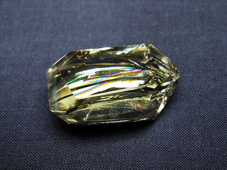 虹入り 黄水晶(シトリン) 原石[T436-3046] 3枚目