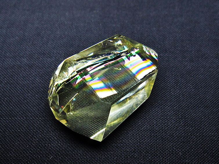 虹入り 黄水晶(シトリン) 原石 [t436-3050] 2枚目