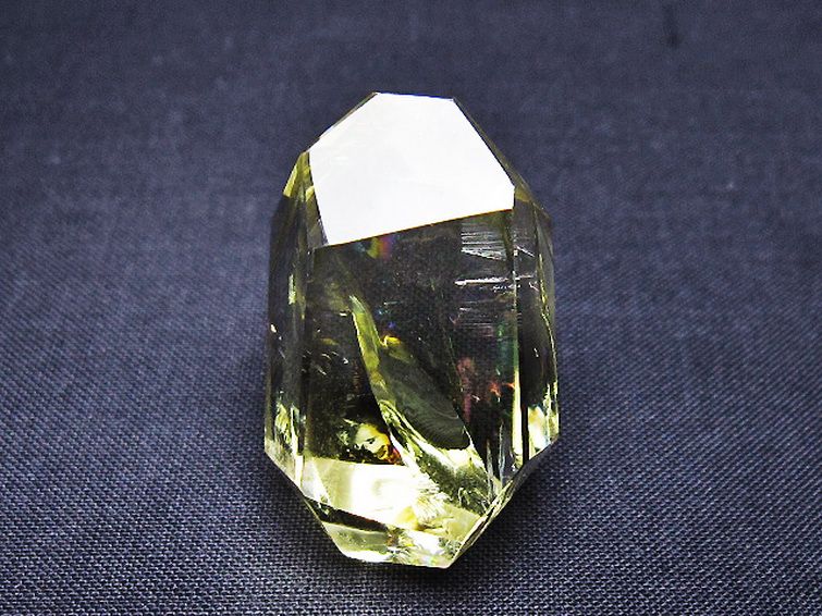 虹入り 黄水晶(シトリン) 原石 [t436-3052] 1枚目