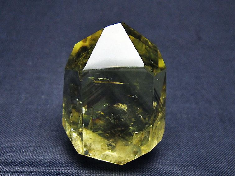 虹入り シトリンファントム 原石[T436-3063] 1枚目