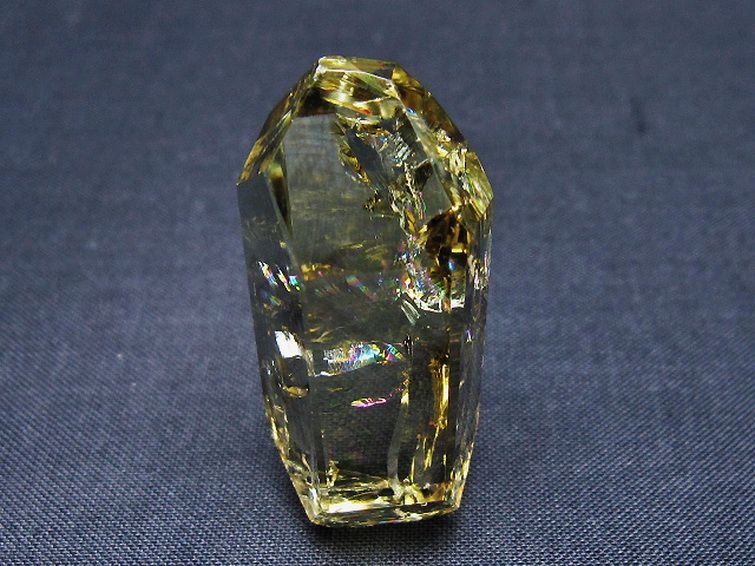 虹入り 黄水晶(シトリン) 原石 [t436-3074] 1枚目