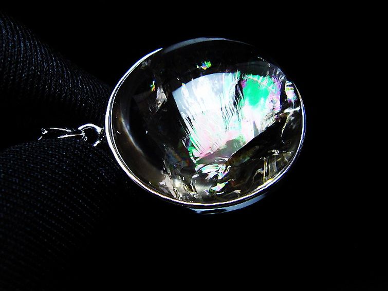 虹入り ライトニング水晶 ペンダント [t436-3147] 1枚目