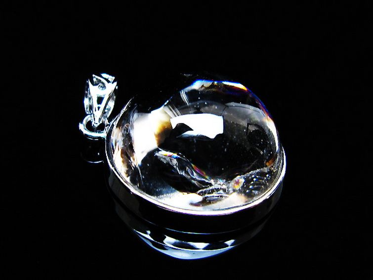 虹入り ライトニング水晶 ペンダント [t436-3157] 3枚目