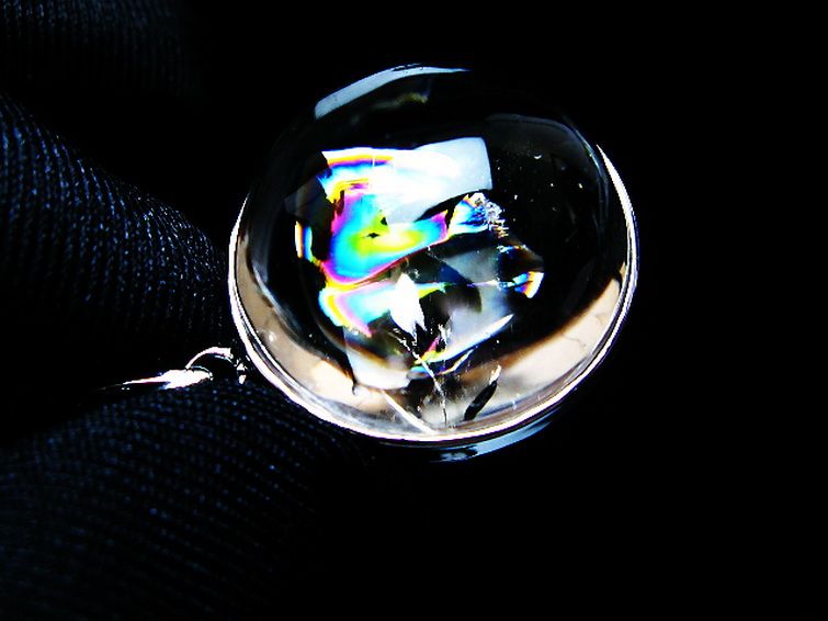 虹入り ライトニング水晶 ペンダント [t436-3158] 1枚目