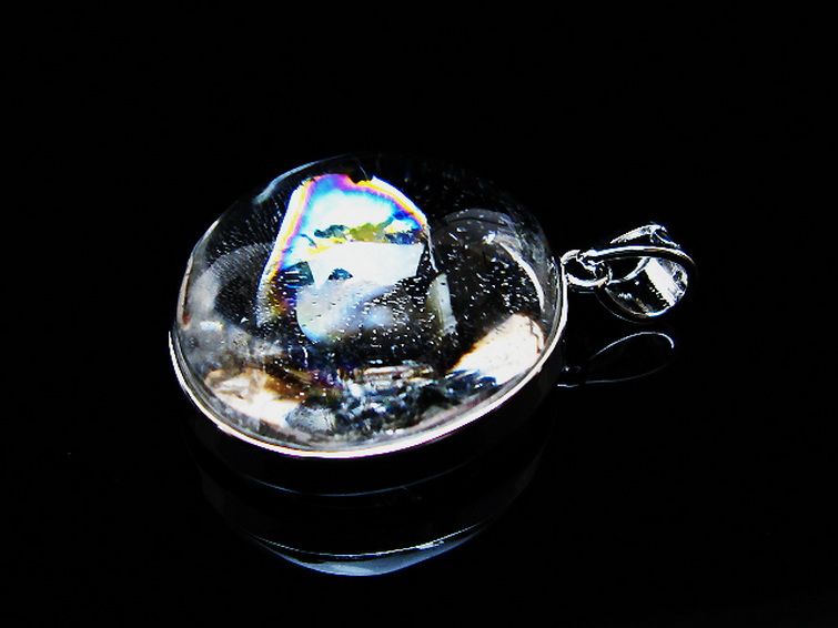 アイリスクォーツ 虹入り レインボー水晶 ペンダント t436-3164の説明