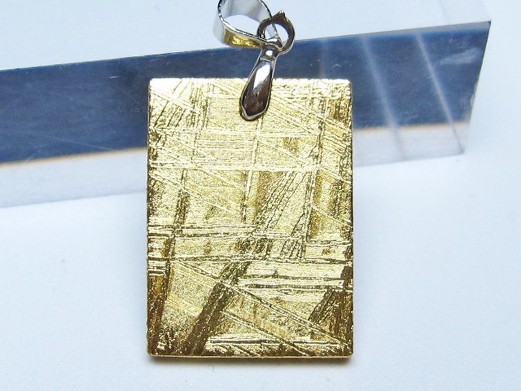 ゴールドギベオン メテオライト ペンダント [t452-3681] 1枚目