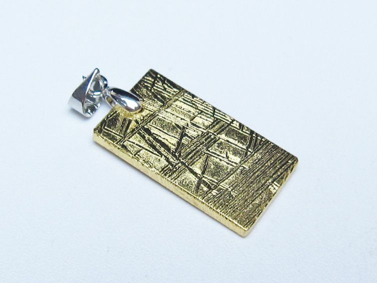 ゴールドギベオン メテオライト ペンダント [t452-3685]