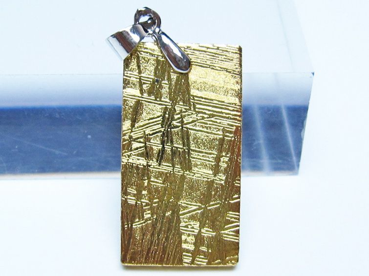 ゴールドギベオン メテオライト ペンダント [t452-3690] 1枚目