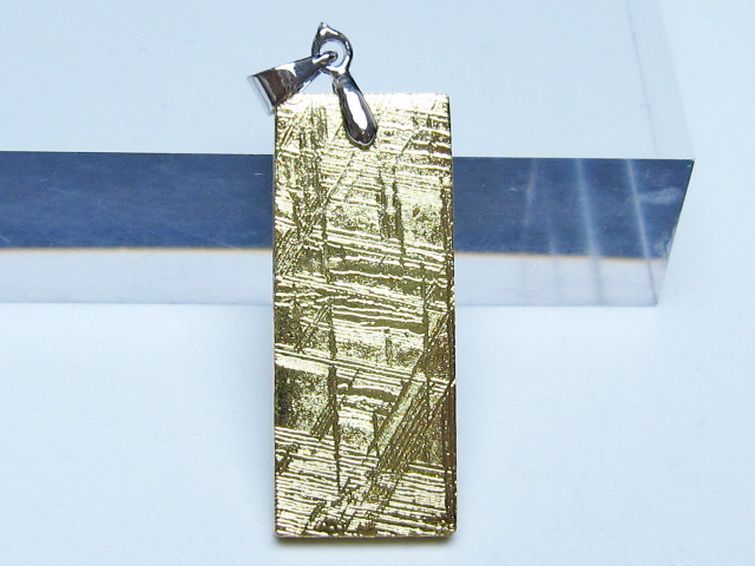 ゴールドギベオン メテオライト ペンダント [t452-3702] 1枚目