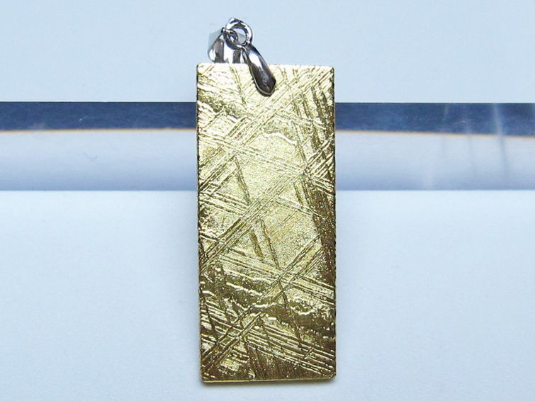 ゴールドギベオン メテオライト ペンダント [t452-3709] 1枚目