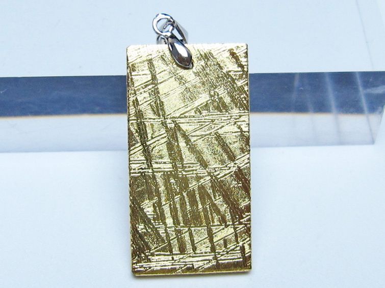 ゴールドギベオン メテオライト ペンダント [t452-3710] 1枚目