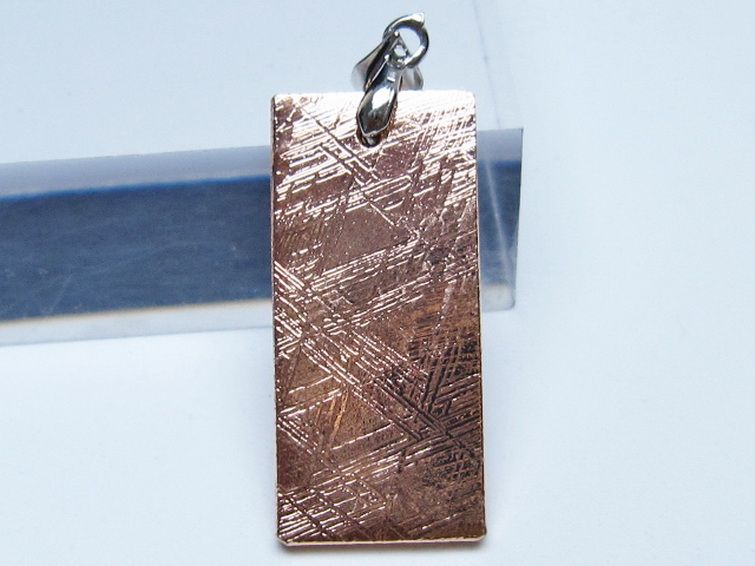 ピンクゴールドギベオン メテオライト ペンダント [t452-3722] 1枚目