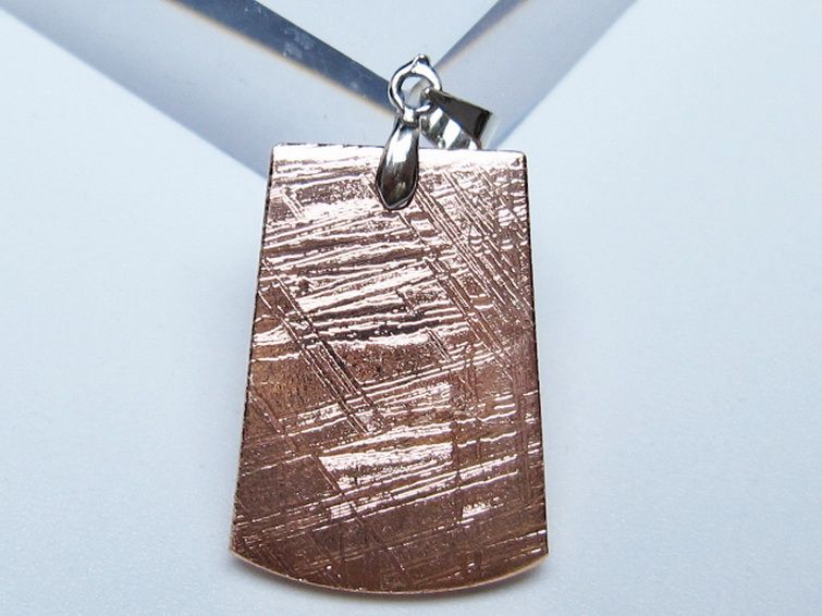 ピンクゴールドギベオン メテオライト ペンダント [t452-3737] 2枚目