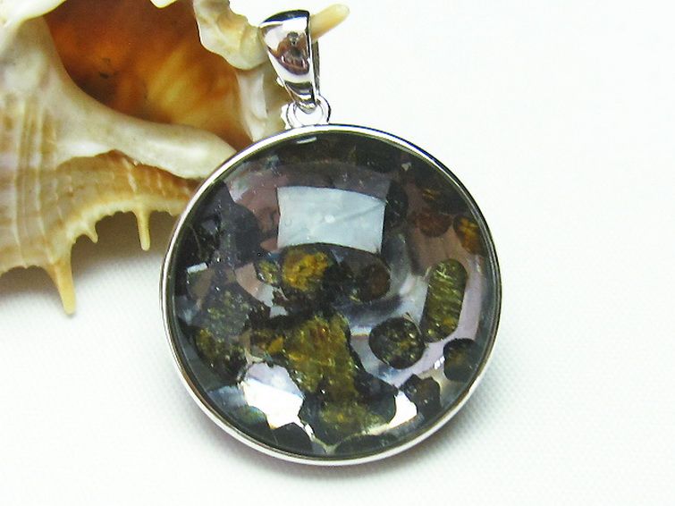パラサイト隕石 かんらん石 ペンダント [t453-2610] 2枚目