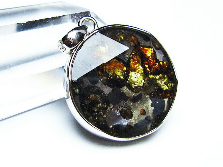 パラサイト隕石 かんらん石 大衛星 ペンダント [t453-2981] 3枚目