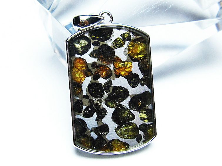 パラサイト隕石 かんらん石 ペンダント [t453-3066] 2枚目