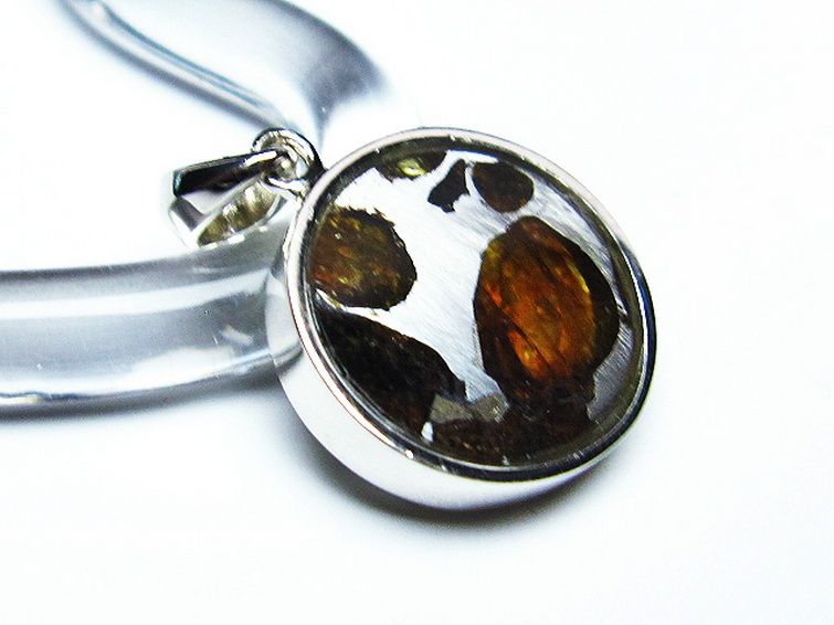 パラサイト隕石 かんらん石 ペンダント [t453-3177] 3枚目