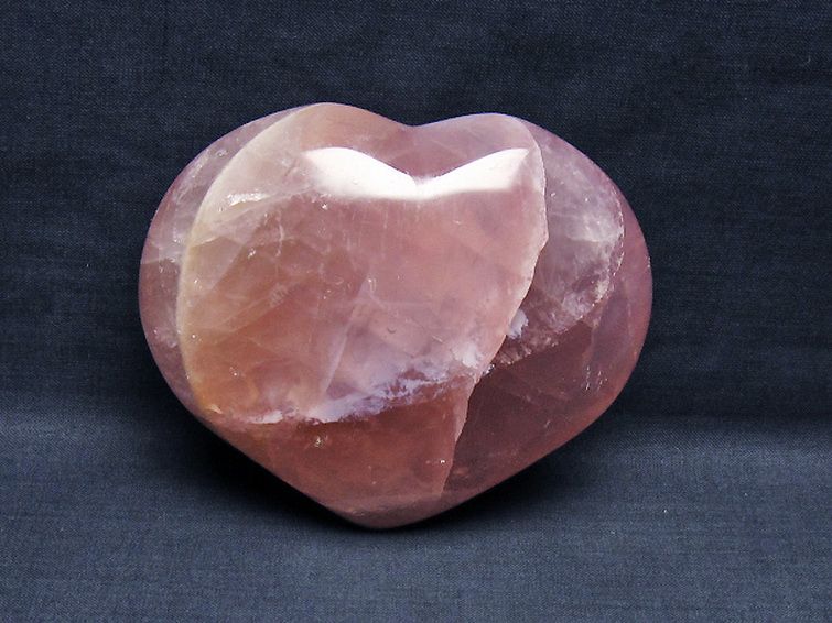 ローズクォーツハート 置物 [t457-4292] 1枚目