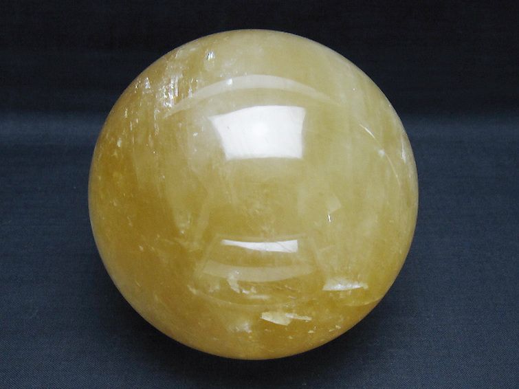 1.5Kg カルサイト 丸玉 103mm [t461-11622] 1枚目