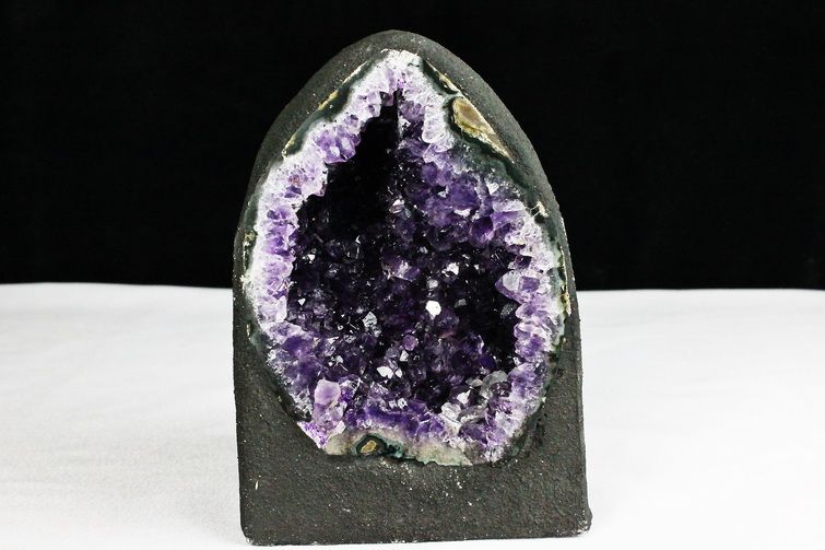 2.3Kg ブラジル産 アメジストドーム[t466-1694]