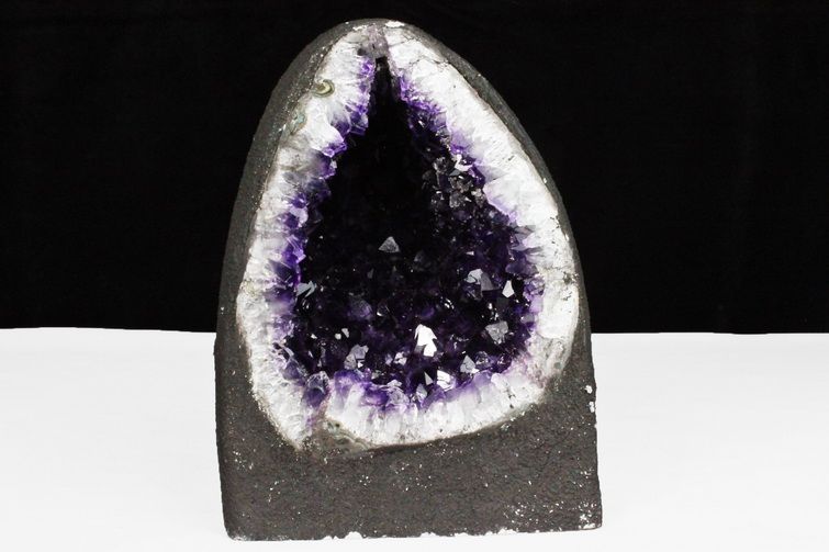 4.4Kg ブラジル産 アメジストドーム[T466-1722] 1枚目