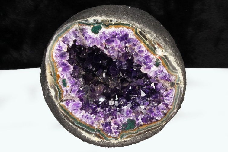 1.8Kg ウルグアイ産 サークルジオード アメジストドーム [t466-1848] 1枚目