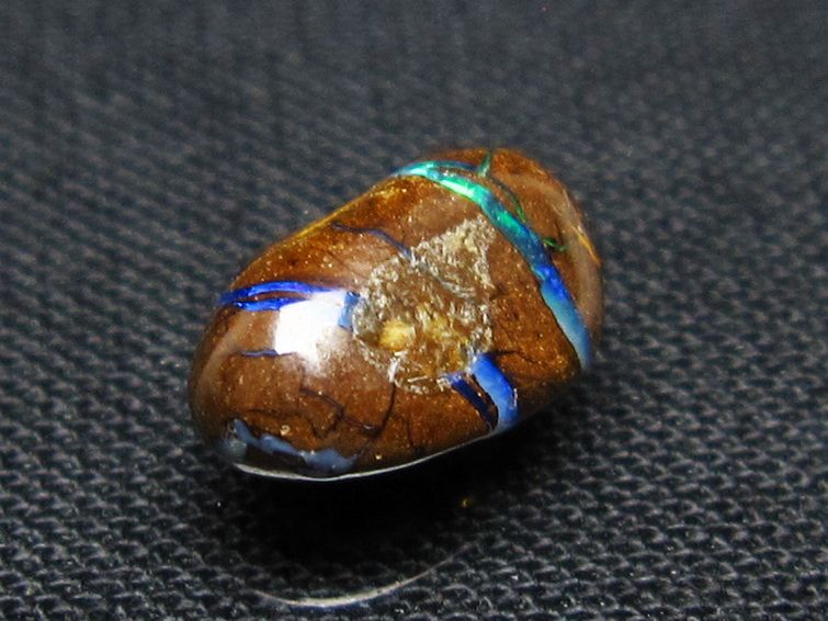 アイアンオパール 原石 [t468-682] 1枚目