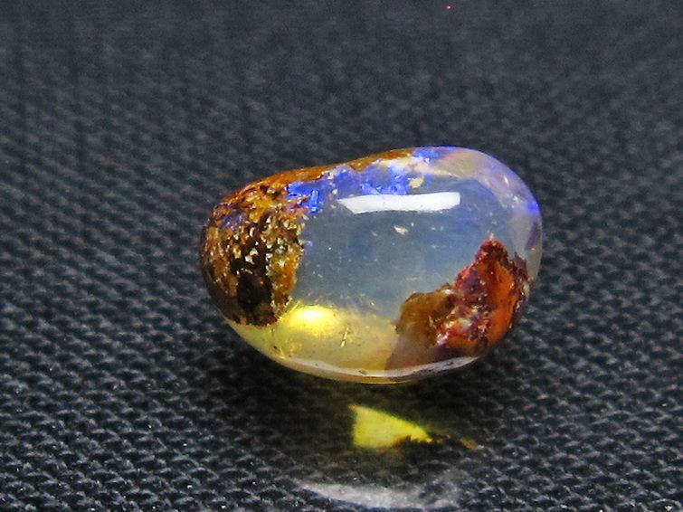 アイアンオパール 原石 [t468-784] 1枚目