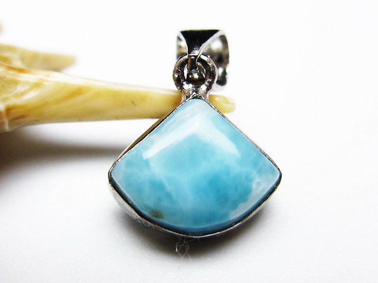 ラリマー ペンダント [T495-4225] 1枚目