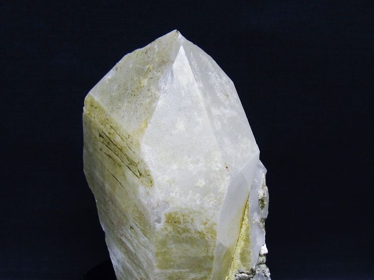 1.1Kg 雲母入り ヒマラヤ水晶 原石 [t501-4234]