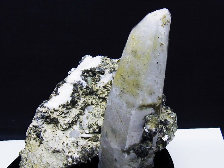 1.2Kg 雲母入り ヒマラヤ水晶 原石 [t501-4242]