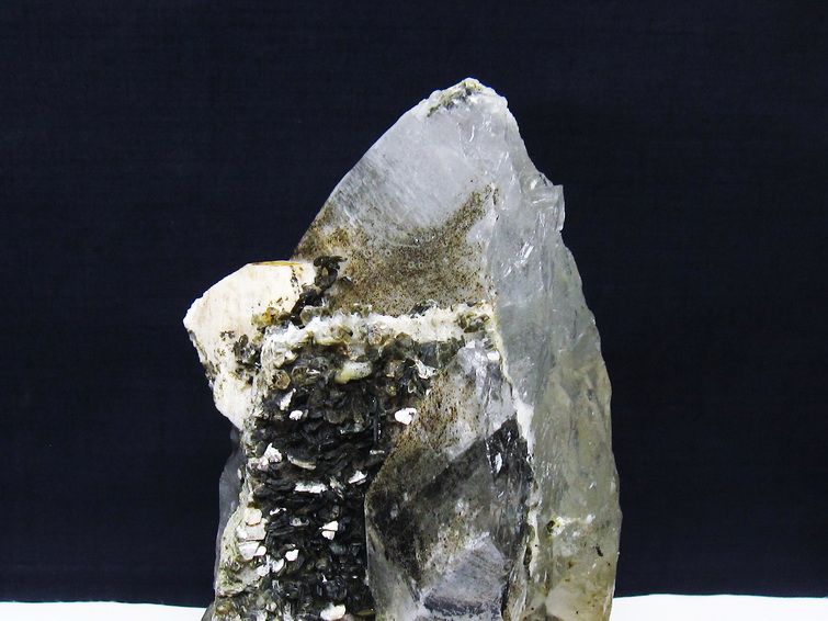 1.3Kg 雲母入り ヒマラヤ水晶 原石 [t501-4244] 2枚目