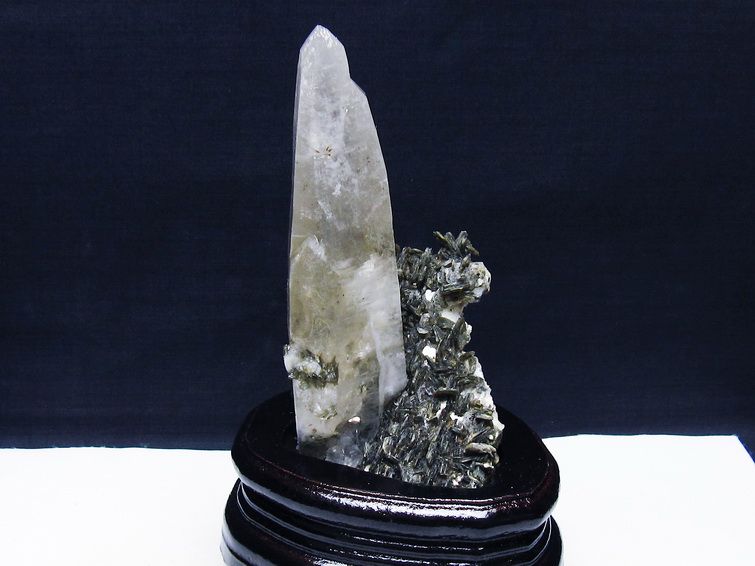 雲母入り ヒマラヤ水晶 原石 [t501-4282] 1枚目