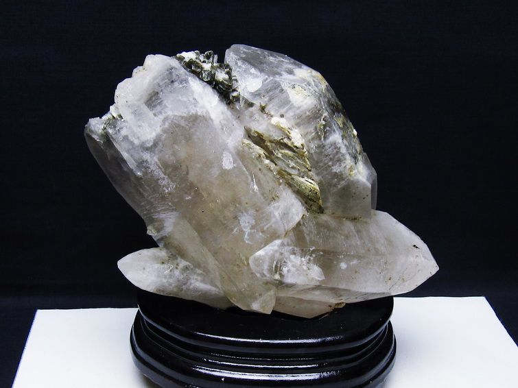 1.4Kg レムリアンシード 水晶クラスター 雲母入り [t501-4302] 1枚目