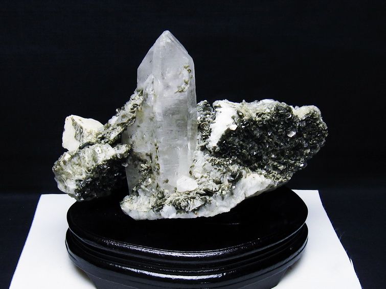 2.4Kg 雲母入り ヒマラヤ水晶 原石 [t501-4304] 1枚目