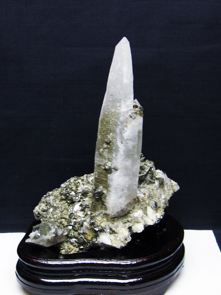 1.3Kg 雲母入り ヒマラヤ水晶 原石 [t501-4313] 1枚目