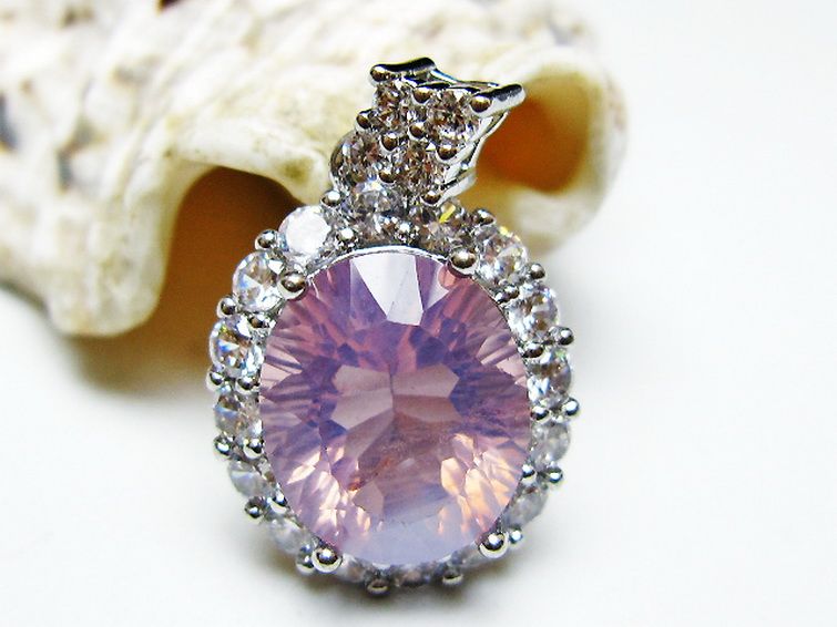 スコロライト（ラベンダークォーツ） ペンダント [T525-2220] 1枚目