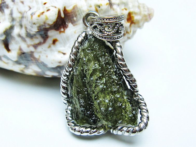 モルダバイト ペンダント [T525-2257] 1枚目