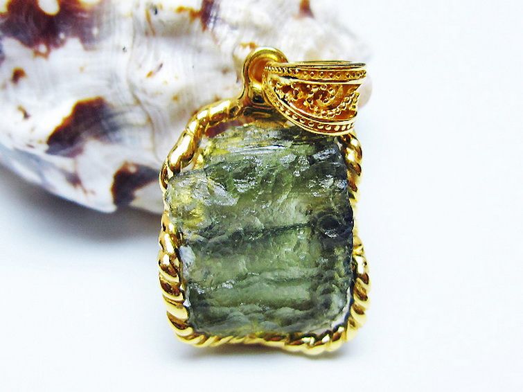 モルダバイト ペンダント [T525-2268] 1枚目